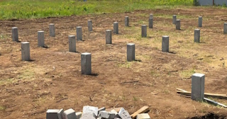 Фундамент на забивных жб сваях под ключ в Канске - фундамент из забивных железобетонных свай цена от 3137 руб/м2